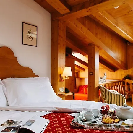 Cornelio Hotell 3*